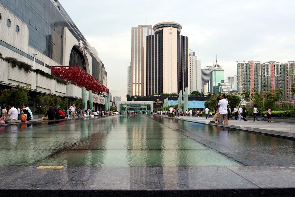 Shenzhen Luohu Railway Station Hotel - Commercial Building Exterior foto